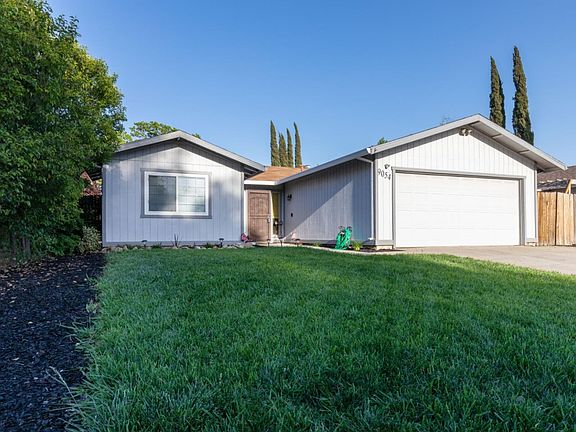3rd image of 9054 Clendenen Way