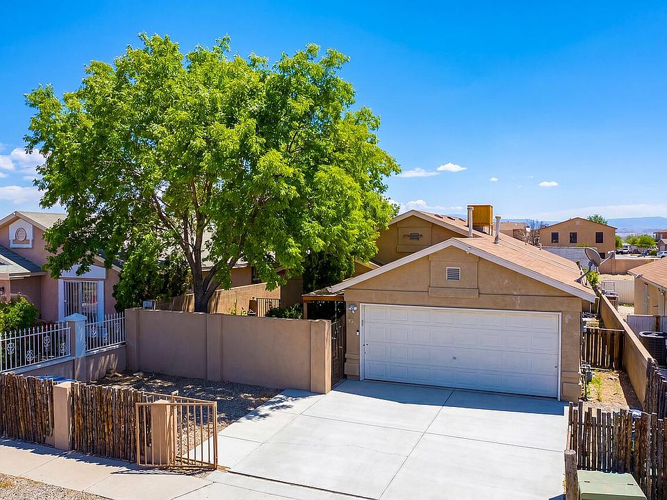 1st image of 1932 Desert Breeze Dr SW