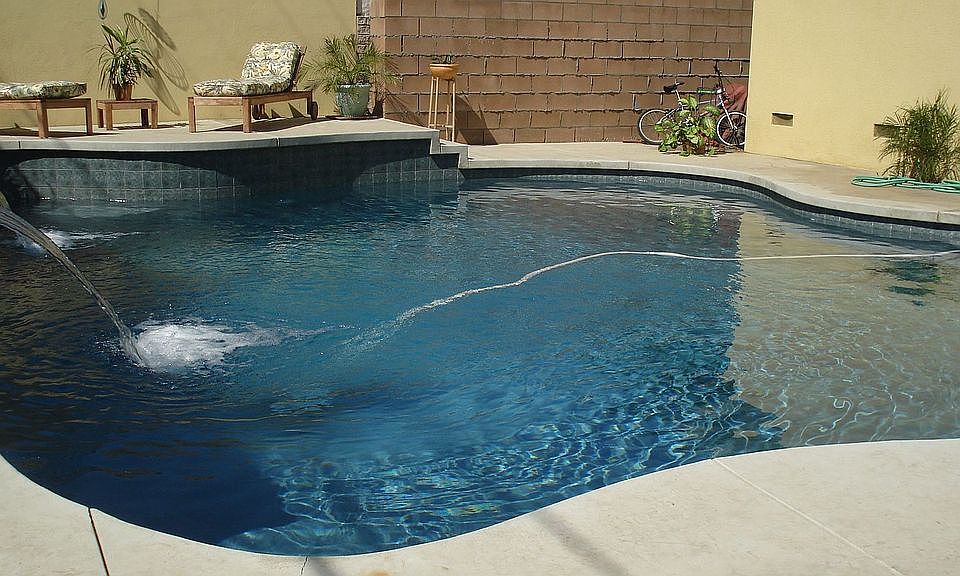 pool view side