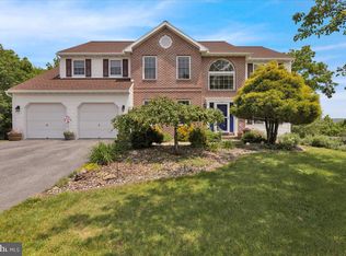 6 Reservoir Cir, Leesport, PA 19533