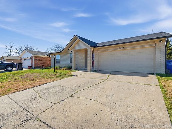 2nd image of 3304 S Ash Ct