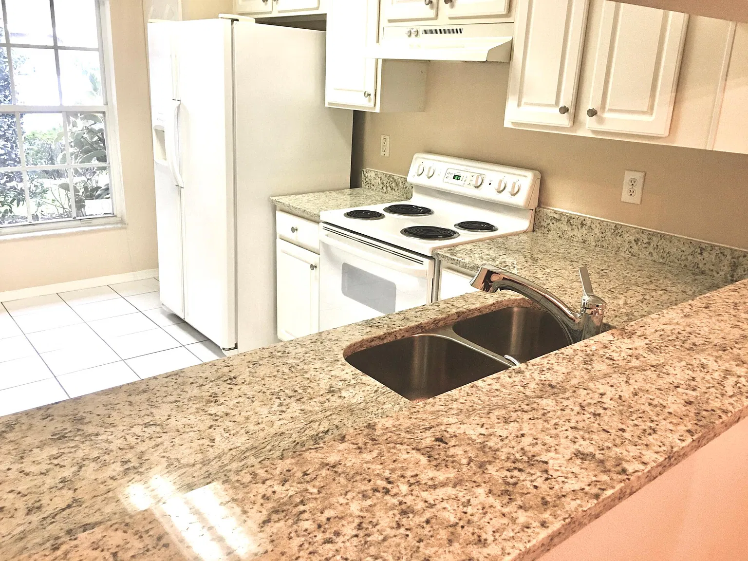 1300 Throckmorton Drive — Photo 4