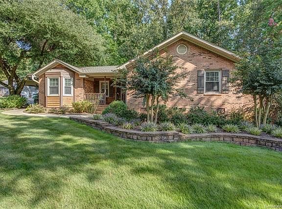 5th image of 104 Harrison Ln