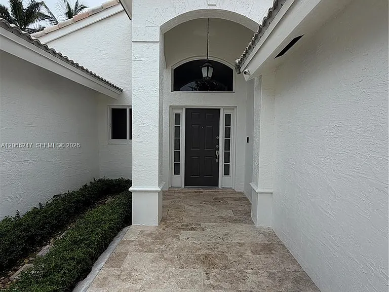 14525 NW 88th Ave — Photo 3