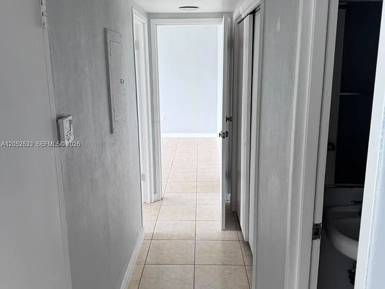 7545 E Treasure Dr #8J — Photo 22