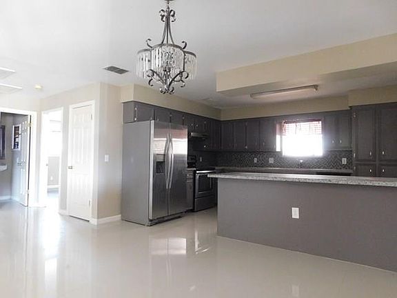 4th image of 1608 W Gastel Cir