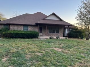 6233 S Sarah Ln, Ozark, MO 65721