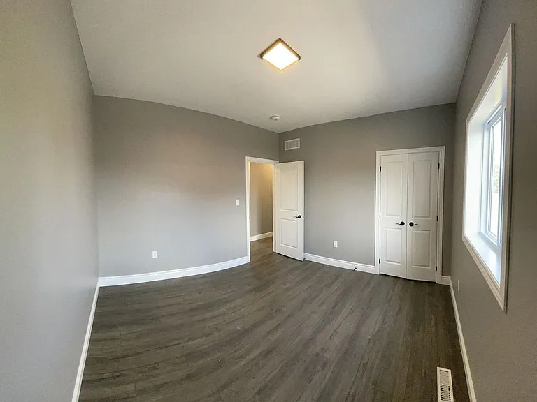 10 Redwood Dr — Photo 3