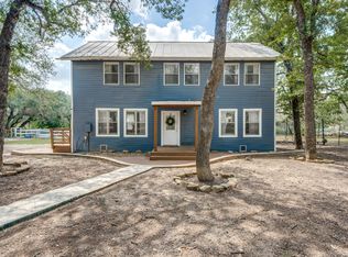 227 SHADY OAKS DR, Floresville, TX 78114