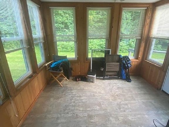 4th image of 19 Blair Avenue