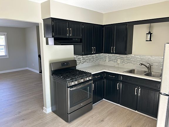 2nd image of 3516-3518 Kenowa Ave SW