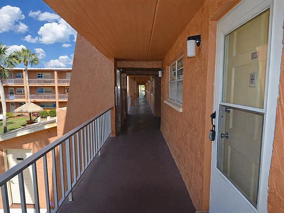 4th image of 12760 Indian Rocks Rd APT 548