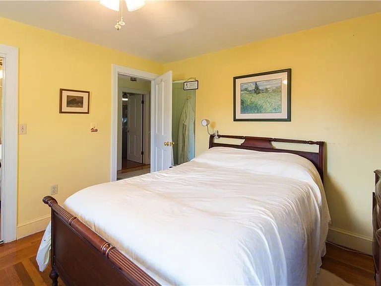 8 Fenner Ave — Photo 24