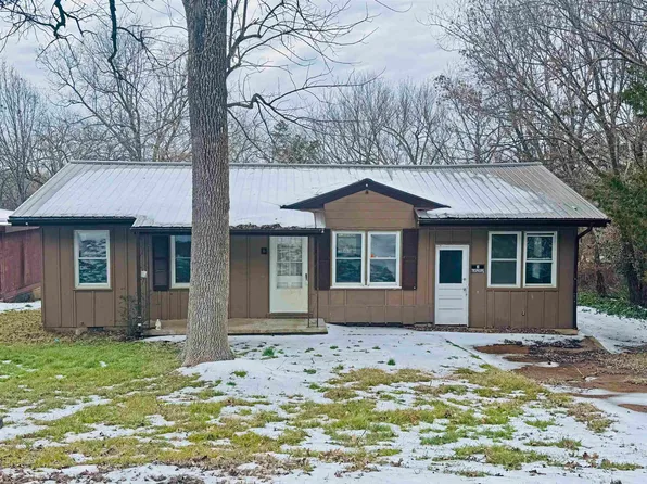 6 Arrowhead Dr, Cherokee Village, AR 72529