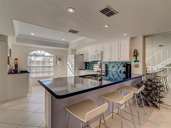 4th image of 751 Pinellas Bayway S APT 107