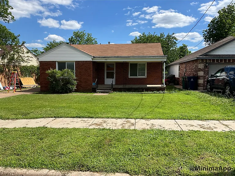 316 SW 46th St — Photo 1