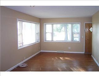 3rd image of 419 Durland Ave