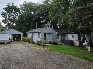 207 W Lincoln Rd, McHenry, IL 60051