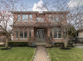 400 N Redfield Ct, Park Ridge, IL 60068