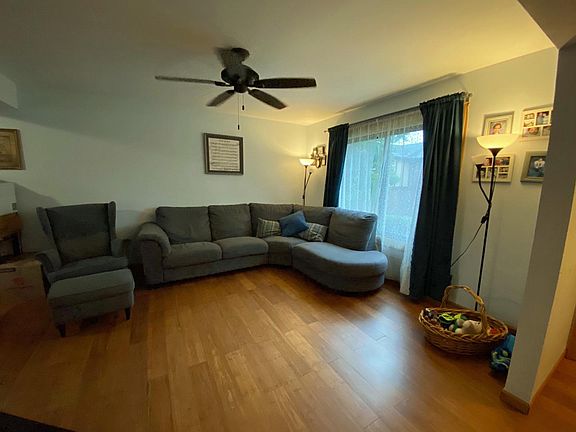 2nd image of 1S170 Ingersoll Ln