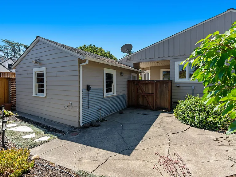 1830 Fuller Way — Photo 33