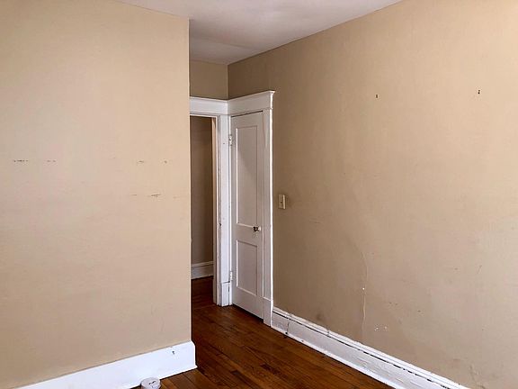 4th image of 901 Park Ave APT 1