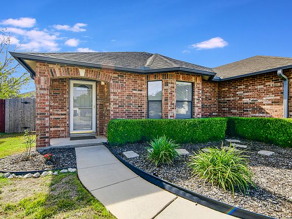3rd image of 2326 Gold Holly Pl