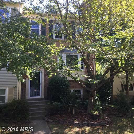 1st image of 13900 Woods Run Ct