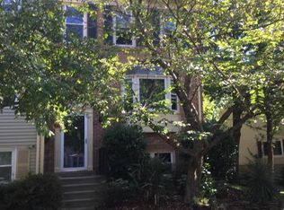 13900 Woods Run Ct, Centreville, VA 20121