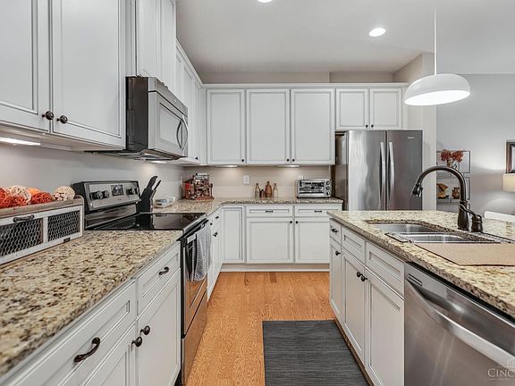 4th image of 395 Turtle Creek Dr