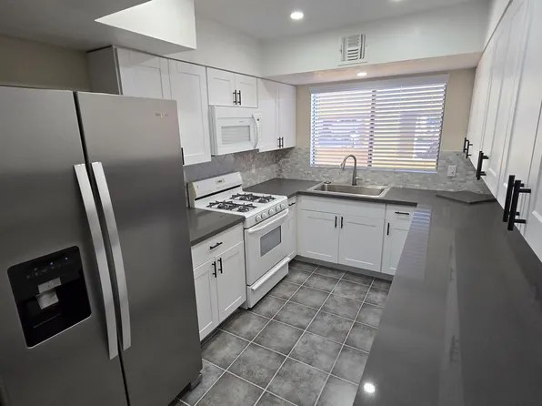 2165 E UNIVERSITY Drive #216, Mesa, AZ 85213