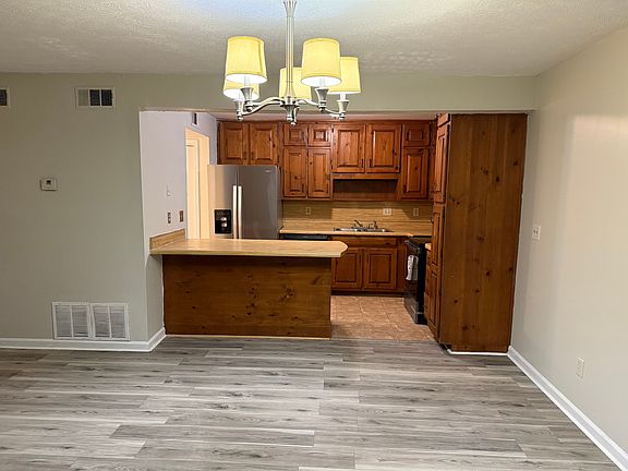 2nd image of 5535 Circlestone Ln