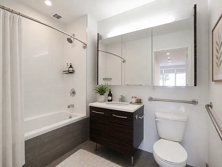 93 Kingsland Ave #1F — Photo 4