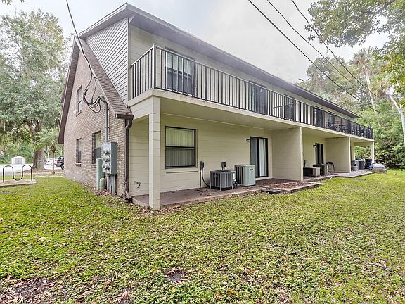 3rd image of 1664 Spring Garden Ct
