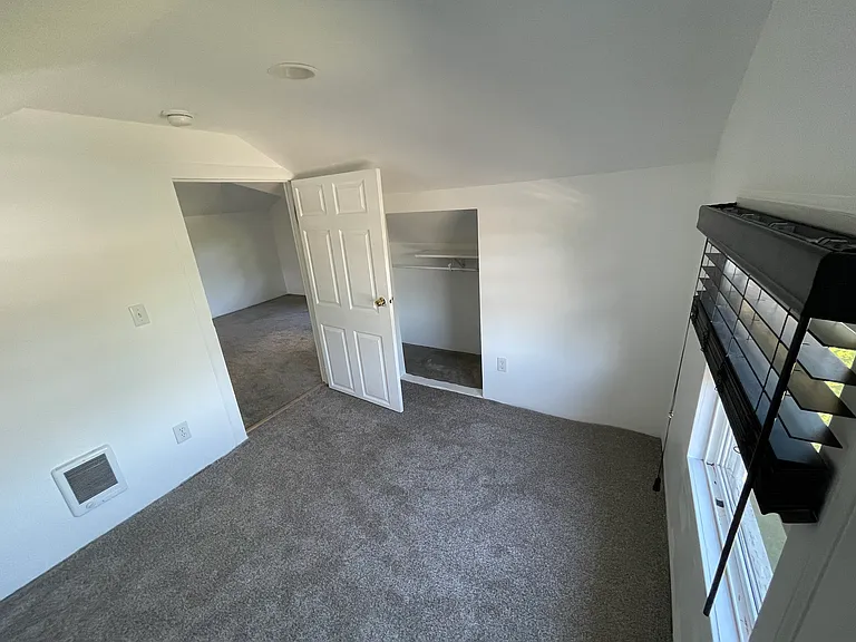 210 8th St SE — Photo 21