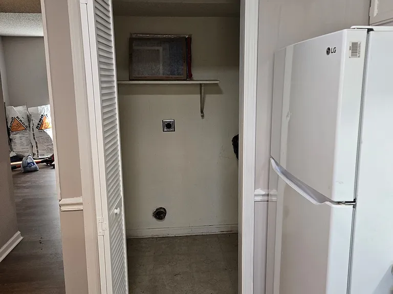203 Shiloh Dr #E — Photo 15