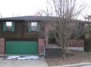 8305 W Southeast Ct, Columbia, MO 65202