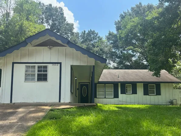 1452 Woody Dr, Jackson, MS 39212