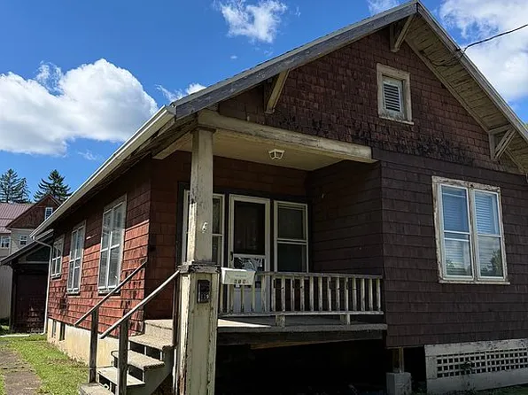 619 Water St, Warren, PA 16365