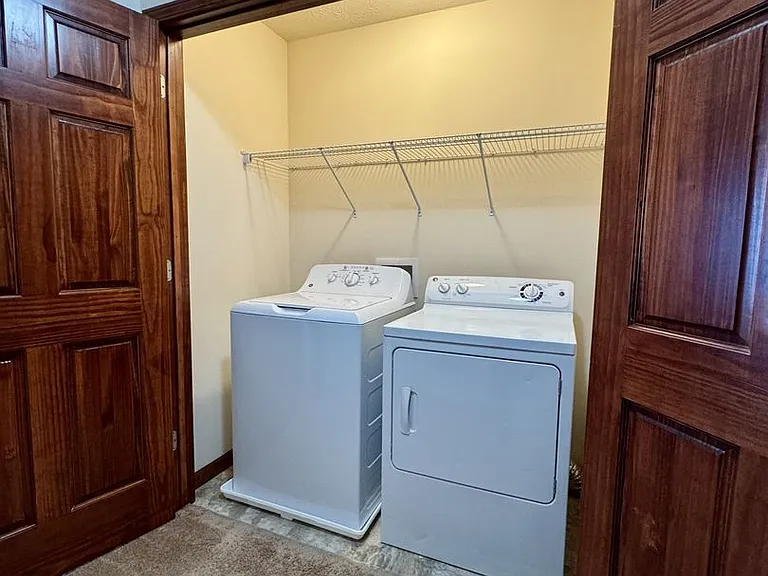 Eagle View Luxury Apartments — Photo 174