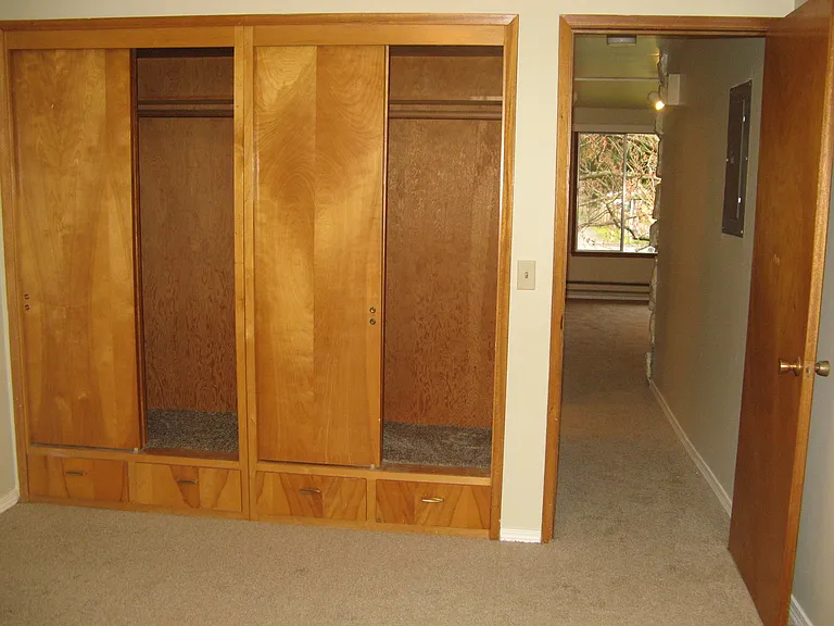 1825 S 310th St #6 — Photo 10