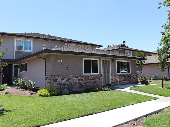 2nd image of 1330 Shawn Dr Unit 1