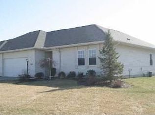 1439 Lake Vista Dr, Toledo, OH 43614