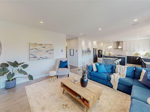 5th image of 11 Emerald Hill Dr