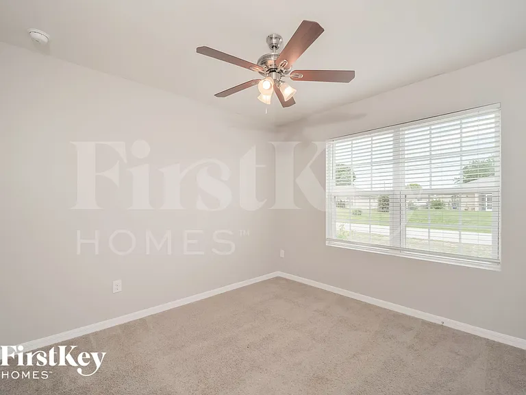 1627 SW 25th Ln — Photo 12