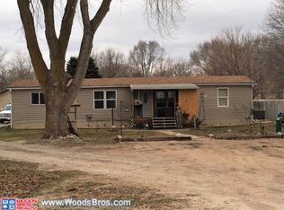 138 Beck Rd, Grand Island, NE 68801