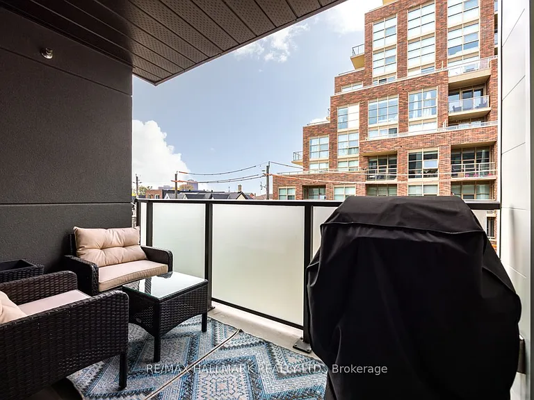 385 Osler St #306 — Photo 15