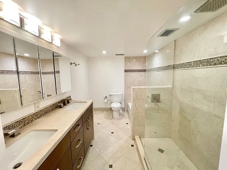 1177 California St #1132 — Photo 17