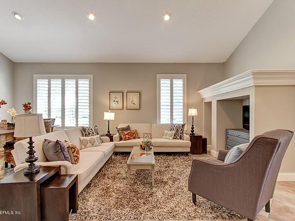 3rd image of 309 Island Green Dr