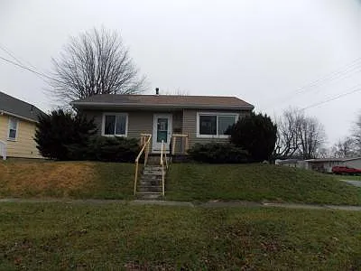 344 Park St photo 1